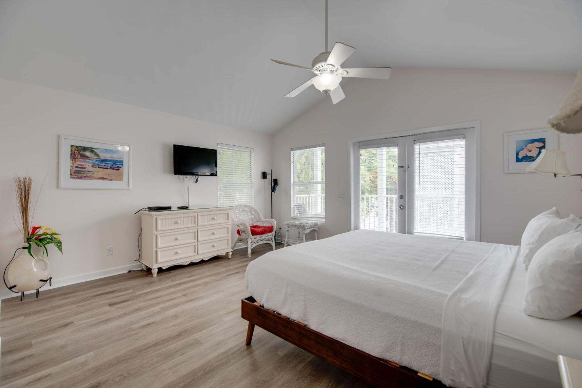 New Casa Caribe By Brightwild- Two-Story Condo Rooftop Pool Cayo Hueso Exterior foto
