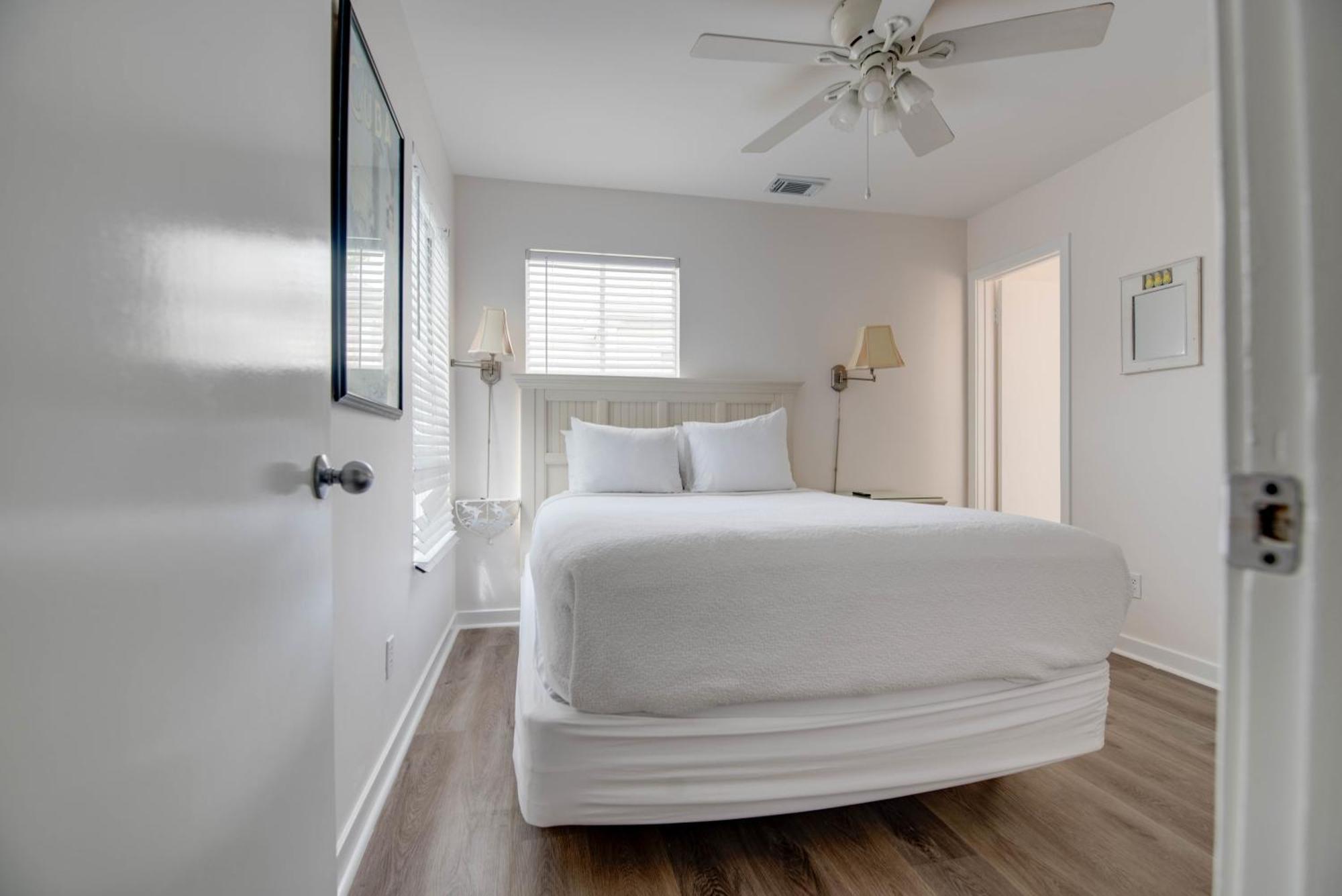 New Casa Caribe By Brightwild- Two-Story Condo Rooftop Pool Cayo Hueso Exterior foto